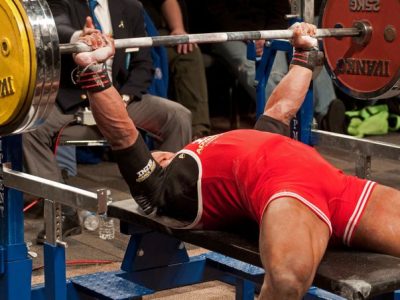 Mascherina ad uso sportivo, la Lega spinge: seguire Francia e riaprire