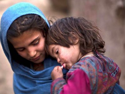 Fase 2 all’insegna della solidarietà: 4 italiani su 10 aiutano i più poveri