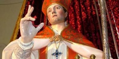 San Gennaro ha ripetuto il miracolo del sangue ...