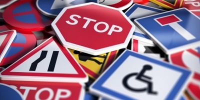 Autoscuole e scuole nautiche contro gli esami n...