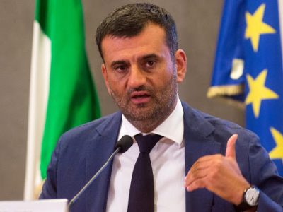 Il presidente Anci Antonio Decaro: “Il volontariato è un valore”