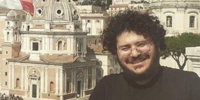 L’immagine sorridente di Patrick Zaky in ...