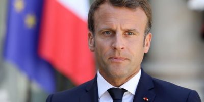 Un Macron commosso annuncia “Tutta la Fra...