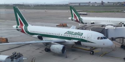 Alitalia, altra pioggia di miliardi per salvare...