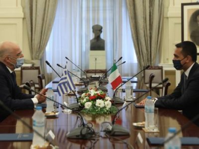 La Grecia riapre all’Italia, entro fine mese via a tutte le limitazioni