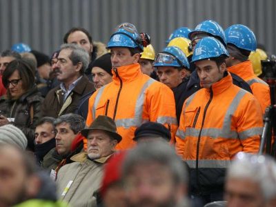 Interrotte le relazioni fra ArcelorMittal e le sigle sindacali, tensione e disperazione fra gli o...
