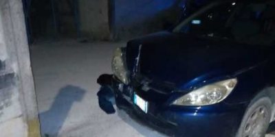 Pakistano ubriaco e senza patente investe una b...