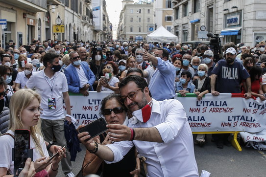 De Luca somaro Salvini