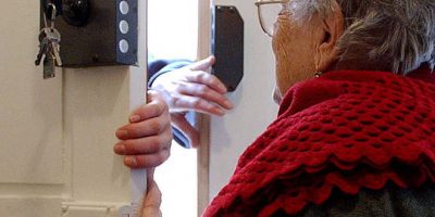 A Torino boom di truffe agli anziani e furti in...