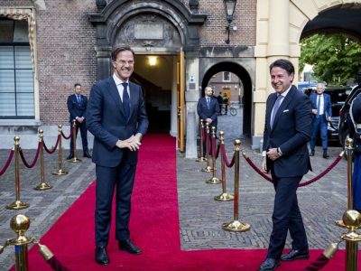 Duro confronto fra Giuseppe Conte e l’olandese Mark Rutte