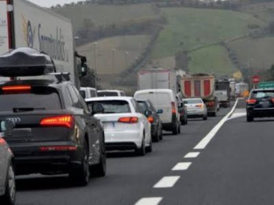Conto alla rovescia per le vacanze, i consigli per chi parte in auto