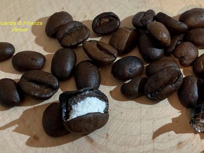 Cocaina nei chicchi di caffè, arrestato un sedicente chef