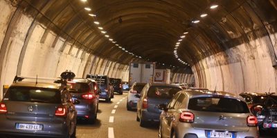 Liguria paralizzata dalle code in autostrada, T...