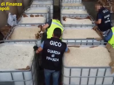 Salerno, la Gdf sequestra 84 milioni di pasticche prodotte dall’Isis