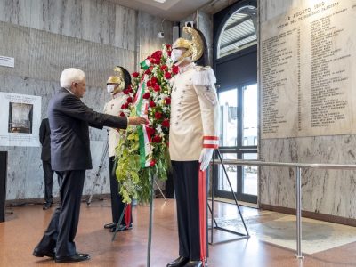 Mattarella a Bologna per commemorare le vittime delle stragi di 40 anni fa