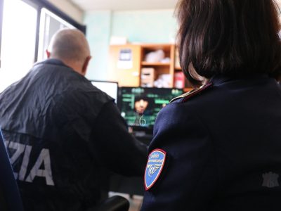 Arresti e sequestri in Italia e Romania a truffatori informatici