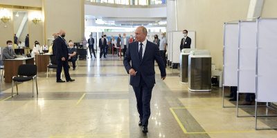 Ucraina, Putin riconosce l’indipendenza d...