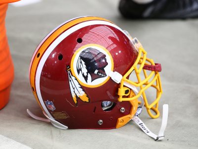 Nfl, dopo 87 anni Washington  cambia nome e logo: mai più Redskins