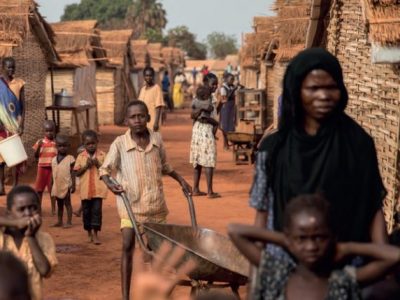 Sud Sudan: a 9 anni dall’indipendenza, un popolo stremato dalla guerra e affamato dalla pan...