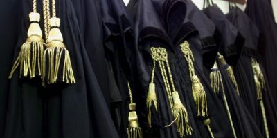 Appalti sospetti, nei guai 16 indagati dalla Pr...