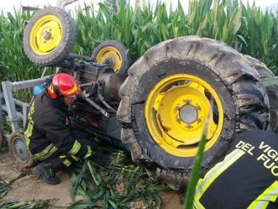 Ancora un agricoltore perde la vita schiacciato dal trattore