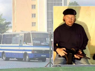 Ucraina, uomo armato sequestra bus con 10 persone. Potrebbe avere dell’esplosivo