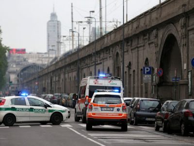 Spara alla moglie e tenta di suicidarsi, sono entrambi gravi