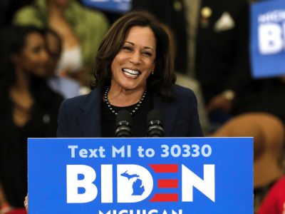 La senatrice Kamala Harris in lizza per la vicepresidenza dem in Usa