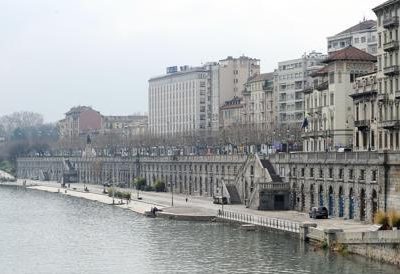 Uomo di 33 anni si tuffa nel Po per un bagno con gli amici ma annega