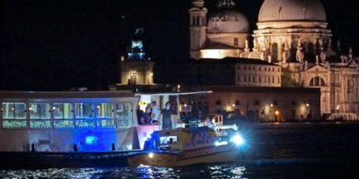 Scontro fra vaporetto e barchino nel bacino di ...