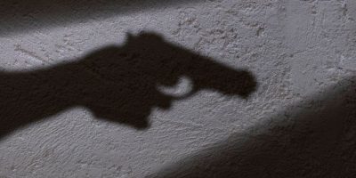 Uomo di 88 anni spara ai figli invalidi ucciden...