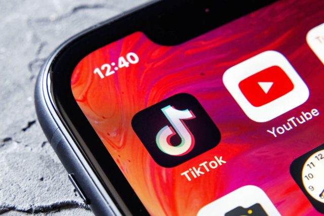TIK TOK
