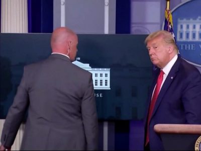 Sparatoria fuori dalla Casa Bianca, Trump costretto ad abbandonare la conferenza stampa