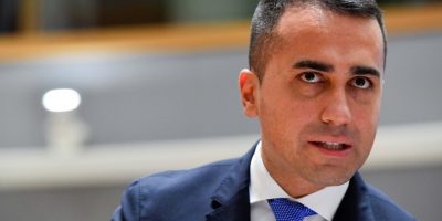 Di Maio in campo per il Sì al referendum sul ta...