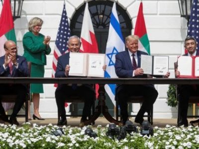 Accordi di Abramo: Israele, Emirati Arabi e Bahrein firmano per la pace