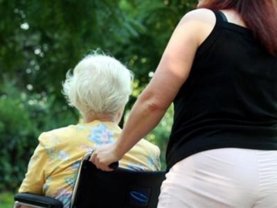 Badante peruviana accusata di avere avvelenato l’anziano assistito