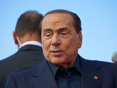 Monito di Letta Senior: “Si tragga esempio da Sassoli” invito velato per  Berlusconi ...