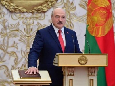 Bielorussia, Ue e Usa all’unisono: «Il giuramento di Lukashenko è illegittimo»