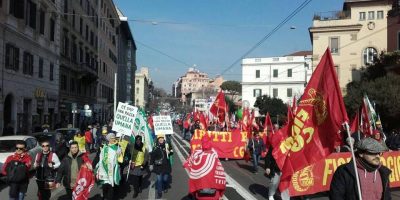 I sindacati, un po’ tardivamente, si schi...