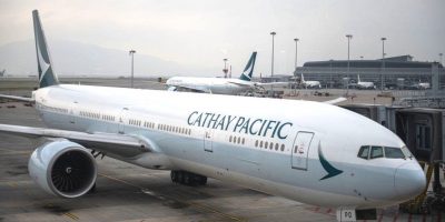 La compagnia aerea Cathay Pacific di Hong Kong ...