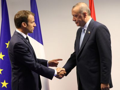 Erdogan il “sultanetto” turco attacca l’Europa e punta il dito sulla Francia