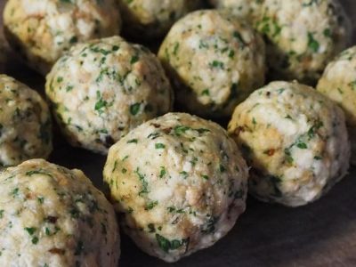 Gustosi e nutrienti, ecco i  canederli alla Tirolese