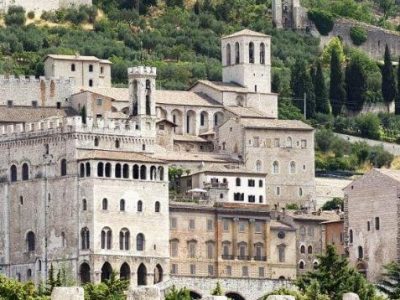 Una gita a… Gubbio, la città medievale detta dei “Matti”