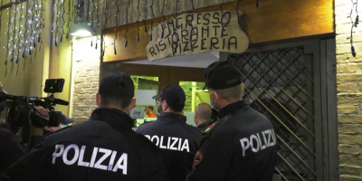 Covid, cena di protesta con 90 commensali, irro...