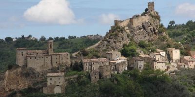 Una gita a… Roccascalegna, piccolo borgo ...