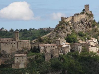 Una gita a… Roccascalegna, piccolo borgo medievale del Chietino