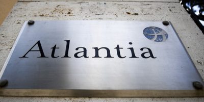 Benetton, la revoca si allontana e il titolo At...