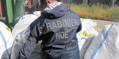 Rifiuti pericolosi trovati a Bologna dai carabi...