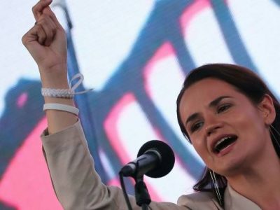 Svetlana Tikhanovskaya ex candidata alle presidenziali ricercata in Bielorussia