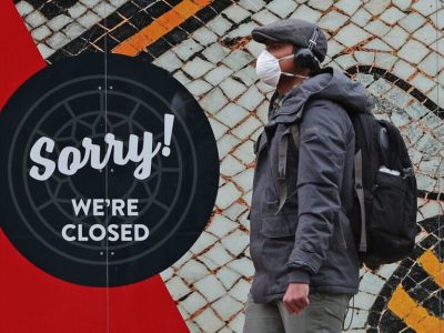 Covid-19, Boris Johnson imporrà restrizioni più severe alle città inglesi